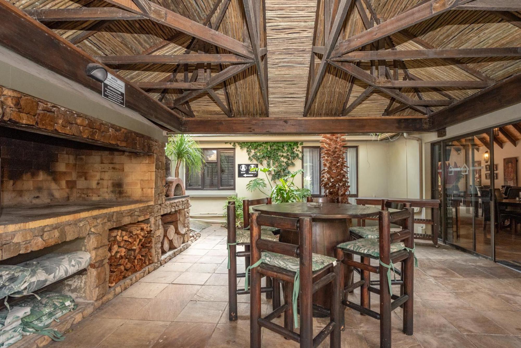 Onse Khaya Lodging And Conferencing Πορτ Ελίζαμπεθ Εξωτερικό φωτογραφία