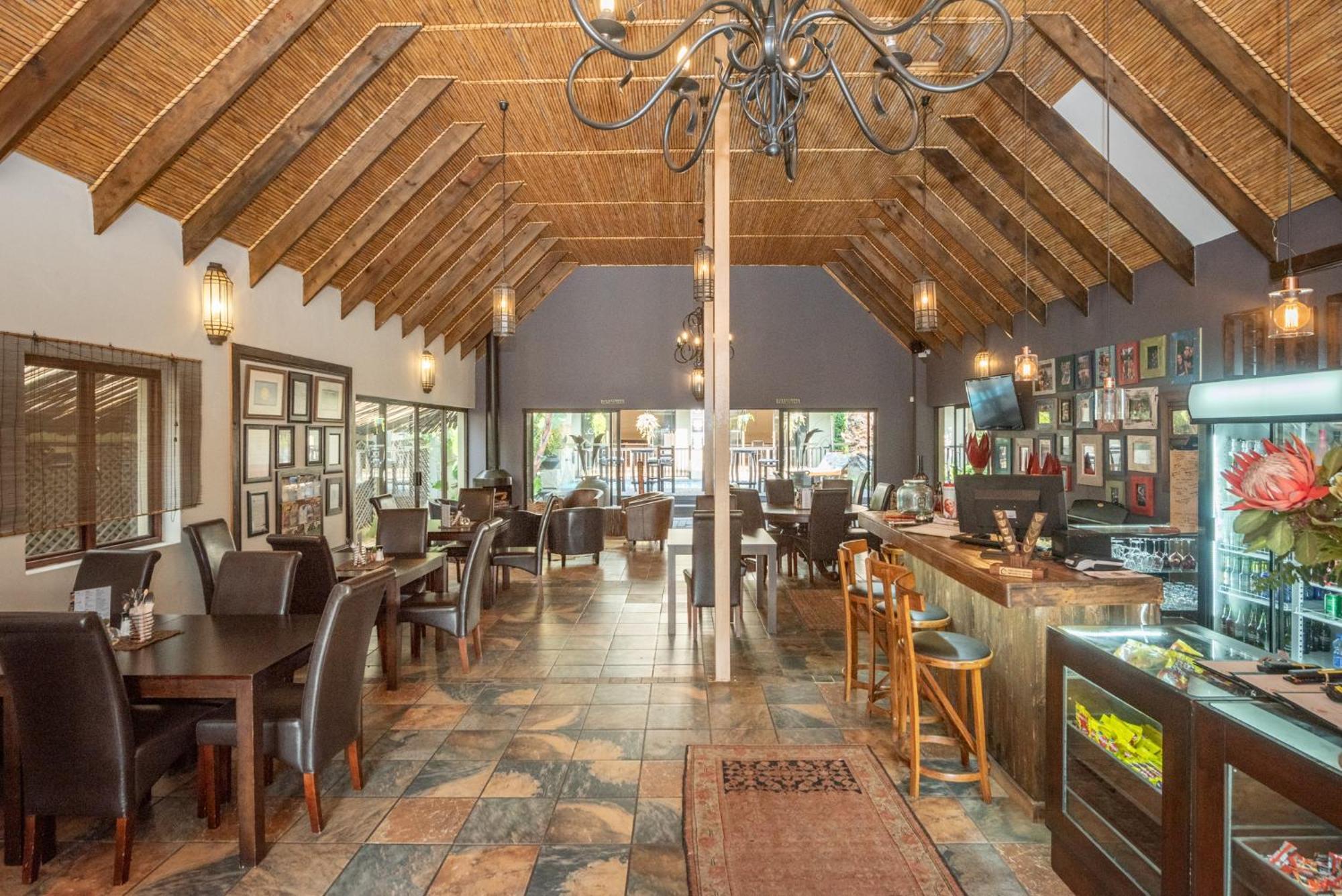 Onse Khaya Lodging And Conferencing Πορτ Ελίζαμπεθ Εξωτερικό φωτογραφία