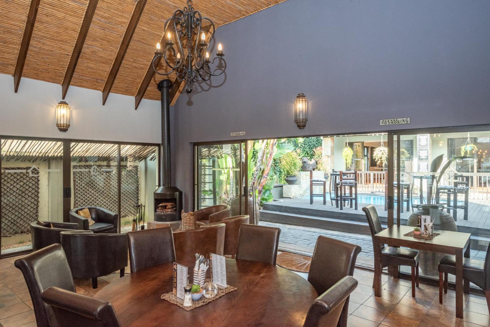 Onse Khaya Lodging And Conferencing Πορτ Ελίζαμπεθ Εξωτερικό φωτογραφία