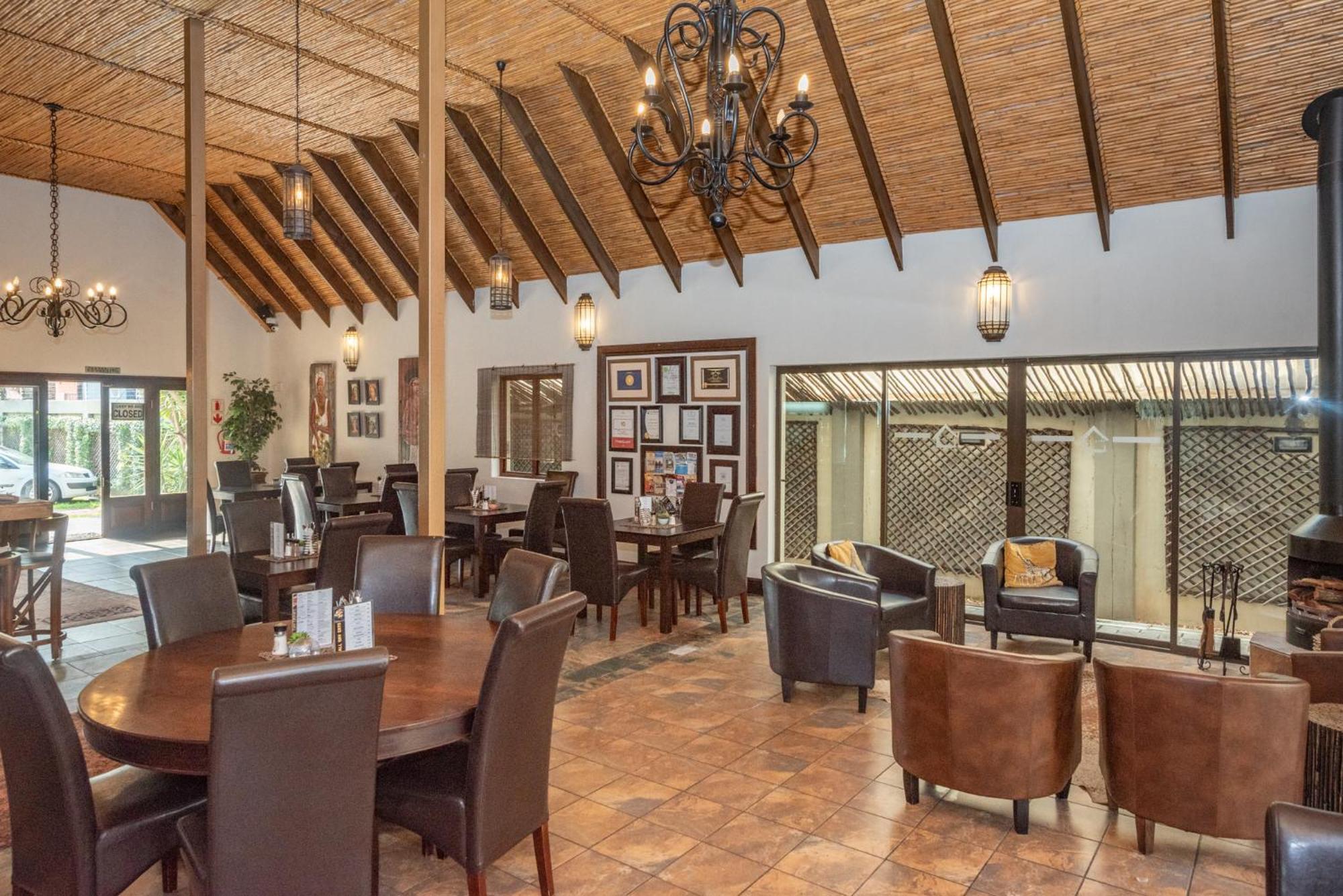 Onse Khaya Lodging And Conferencing Πορτ Ελίζαμπεθ Εξωτερικό φωτογραφία