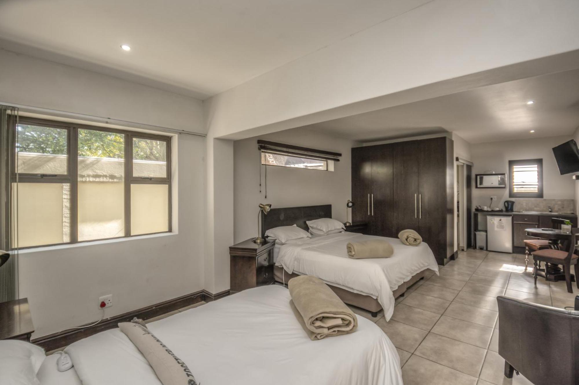 Onse Khaya Lodging And Conferencing Πορτ Ελίζαμπεθ Εξωτερικό φωτογραφία